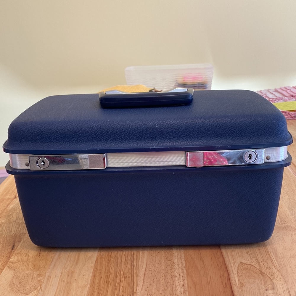 1960’s Vintage Samsonite Travel Master Train Case
